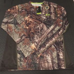 Under Armour Realtree Large camo long sleeve